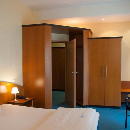 Hotel Stadt Puettlingen Extérieur photo