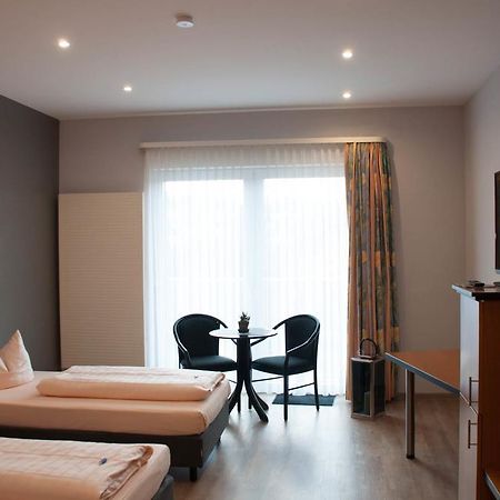 Hotel Stadt Puettlingen Extérieur photo