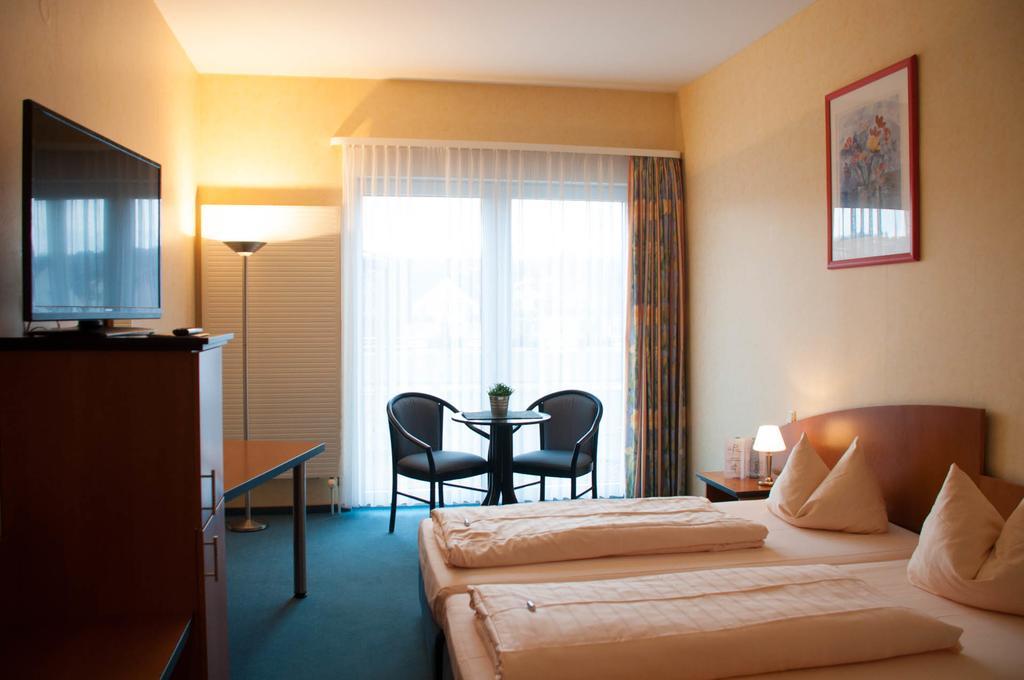 Hotel Stadt Puettlingen Extérieur photo