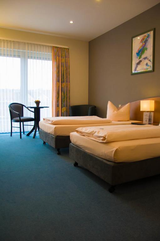 Hotel Stadt Puettlingen Extérieur photo