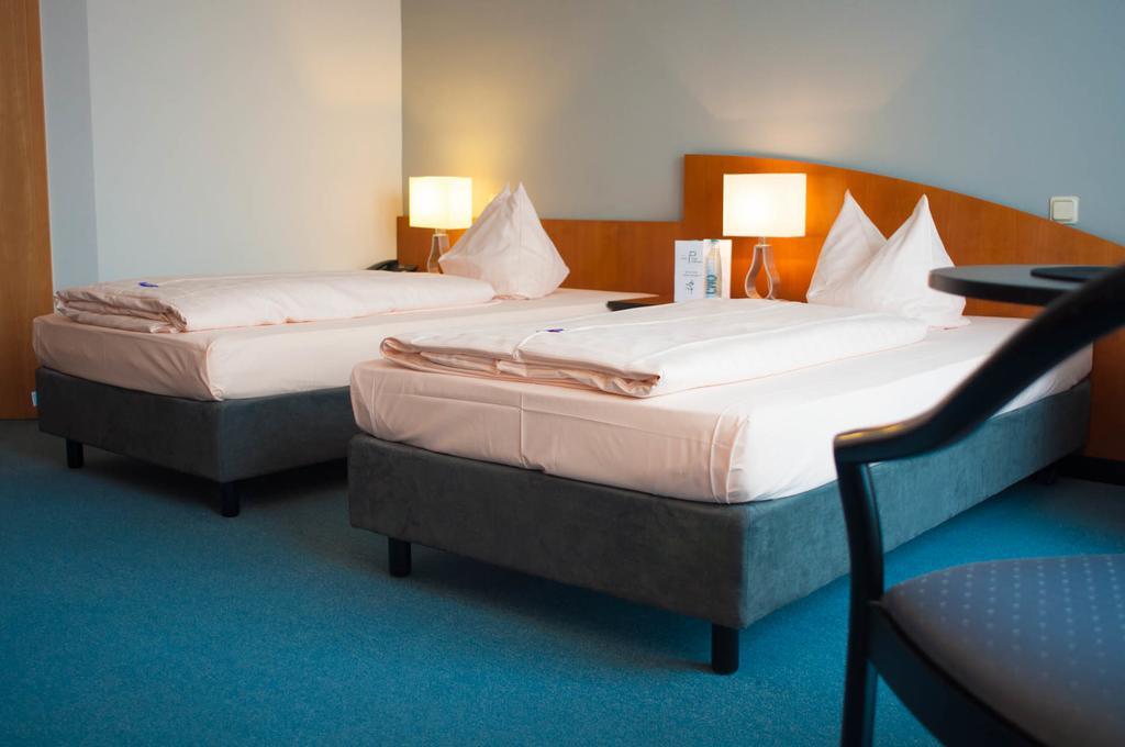 Hotel Stadt Puettlingen Extérieur photo