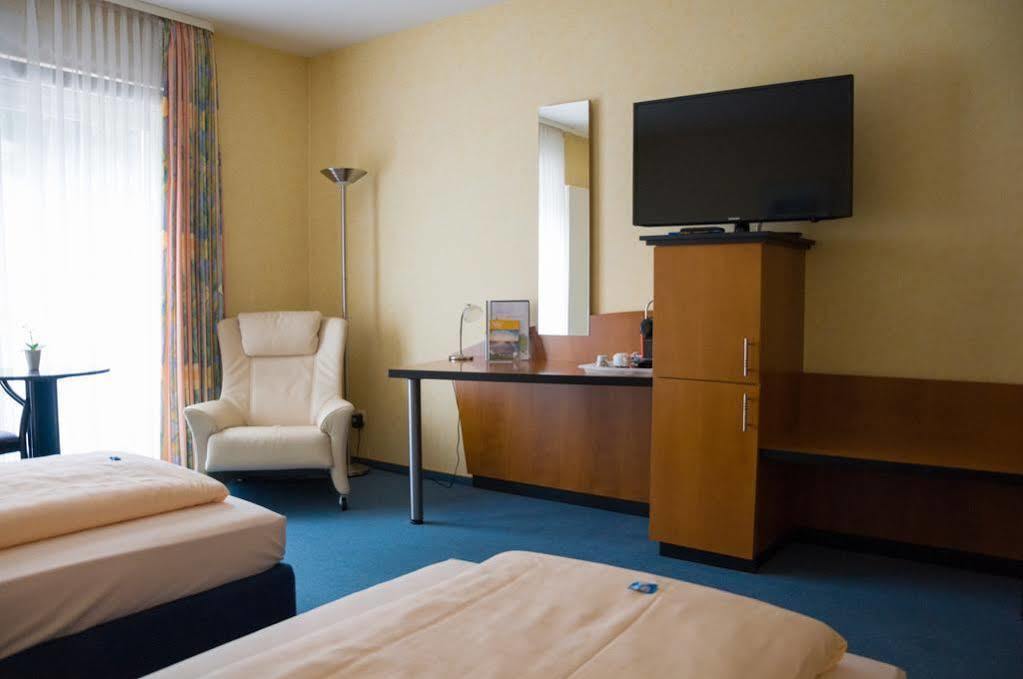 Hotel Stadt Puettlingen Extérieur photo